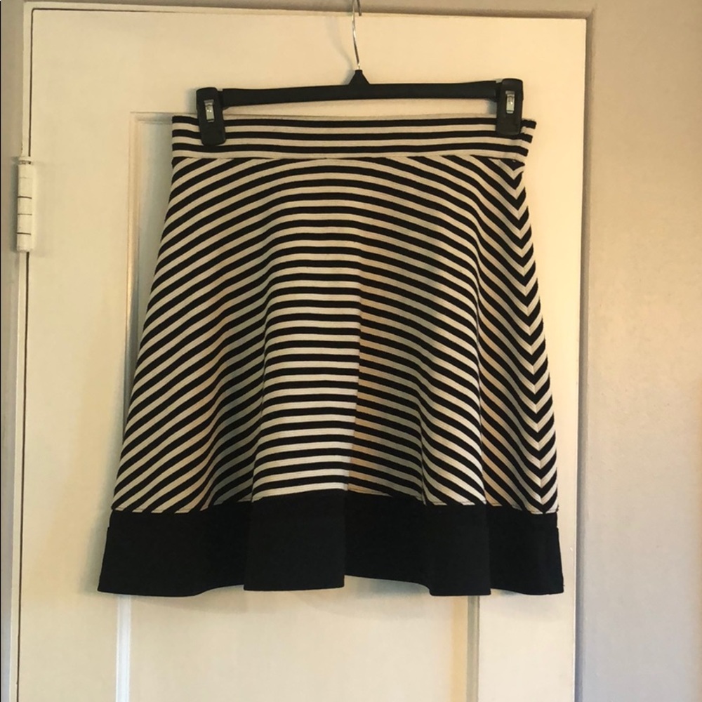 Black and white INC skirt